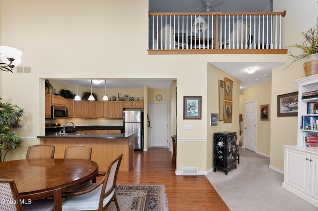 60 Oakmont Street, Niskayuna, NY 12309