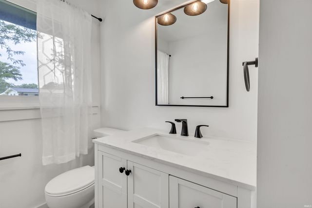 521 S Village Drive, Bloomington, IN 47403
