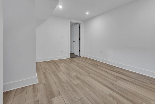 521 S Village Drive, Bloomington, IN 47403