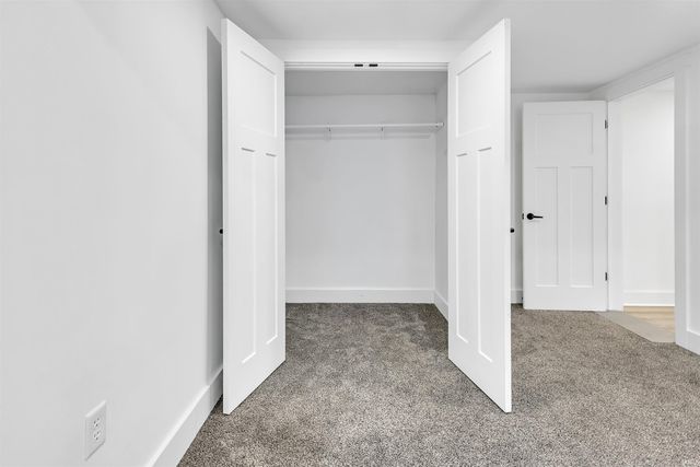 521 S Village Drive, Bloomington, IN 47403