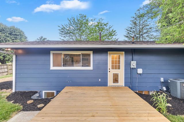 521 S Village Drive, Bloomington, IN 47403