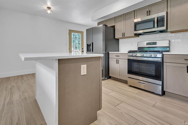521 S Village Drive, Bloomington, IN 47403