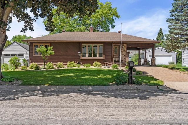 1520 29th STREET S, La Crosse, WI 54601