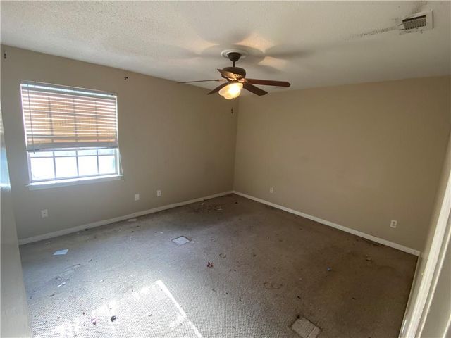 5700 Deerwood Drive N, Mobile, AL 36618