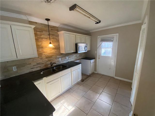 5700 Deerwood Drive N, Mobile, AL 36618