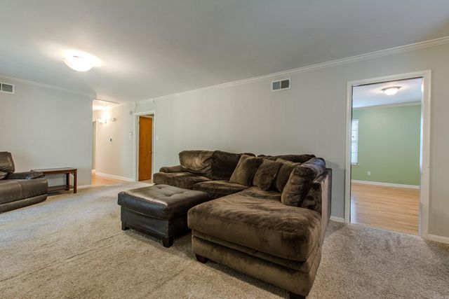 53 Flag Road, Little Rock, AR 72205