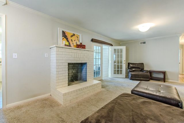 53 Flag Road, Little Rock, AR 72205