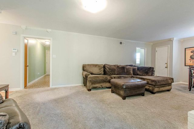 53 Flag Road, Little Rock, AR 72205