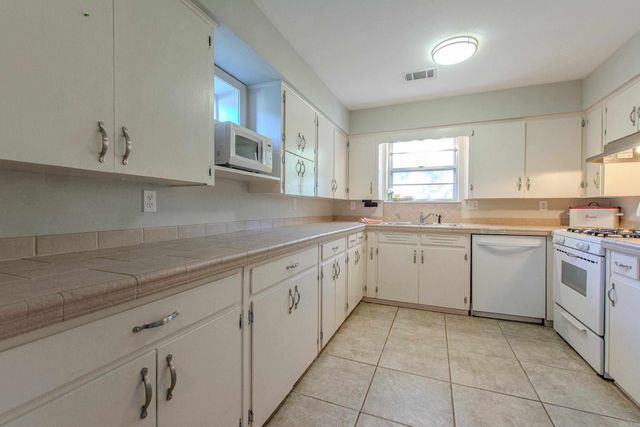 53 Flag Road, Little Rock, AR 72205