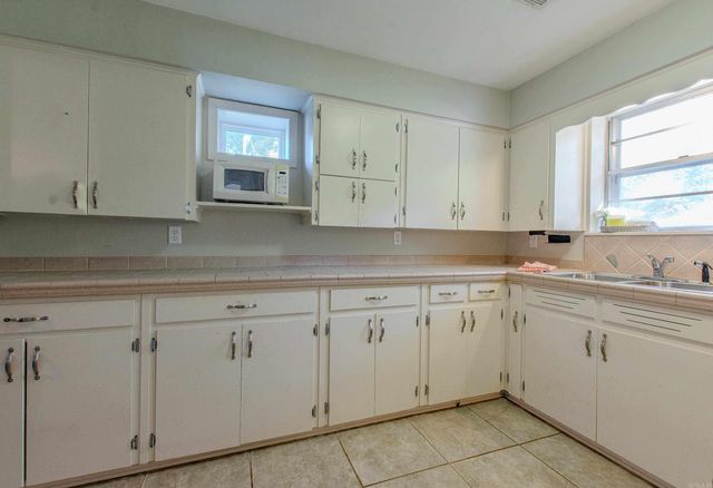 53 Flag Road, Little Rock, AR 72205