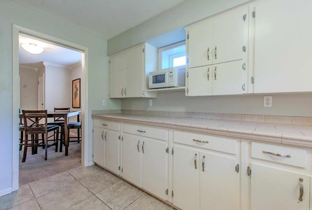 53 Flag Road, Little Rock, AR 72205