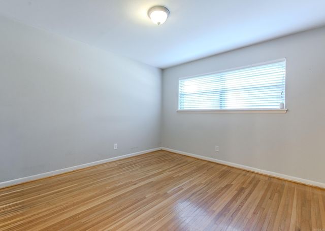 53 Flag Road, Little Rock, AR 72205