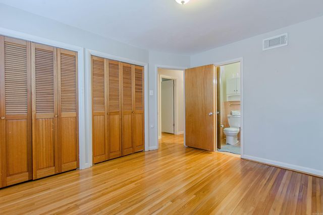 53 Flag Road, Little Rock, AR 72205