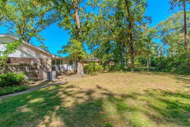 53 Flag Road, Little Rock, AR 72205