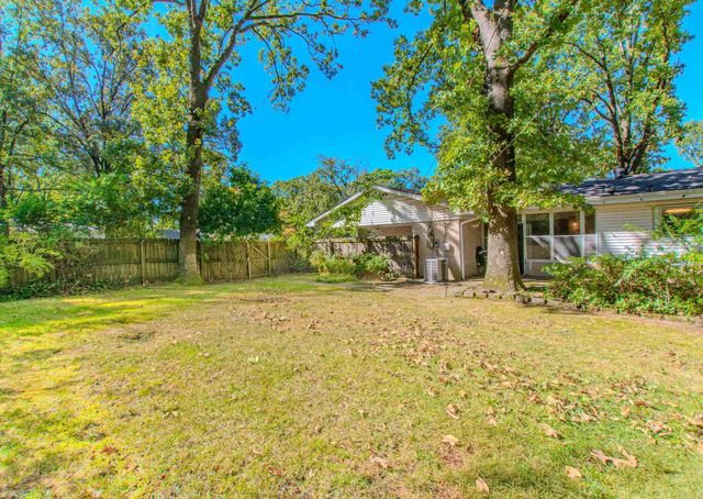 53 Flag Road, Little Rock, AR 72205