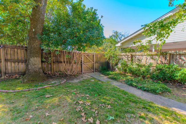 53 Flag Road, Little Rock, AR 72205