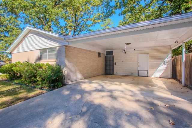 53 Flag Road, Little Rock, AR 72205