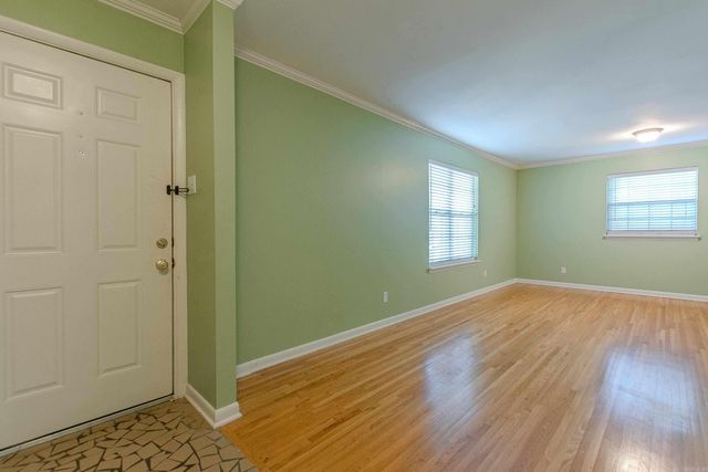 53 Flag Road, Little Rock, AR 72205