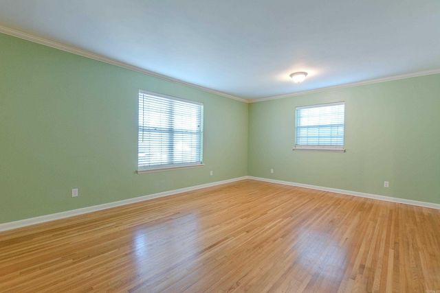 53 Flag Road, Little Rock, AR 72205