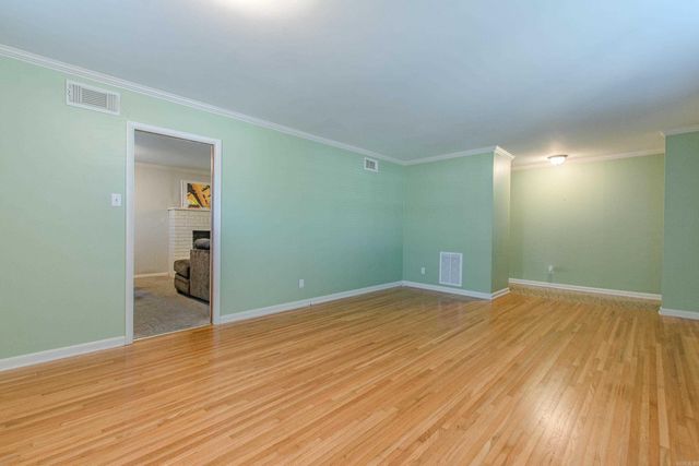 53 Flag Road, Little Rock, AR 72205