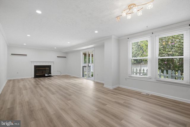 8 SUNNYKING DR, Reisterstown, MD 21136