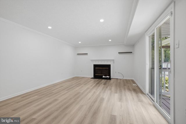 8 SUNNYKING DR, Reisterstown, MD 21136