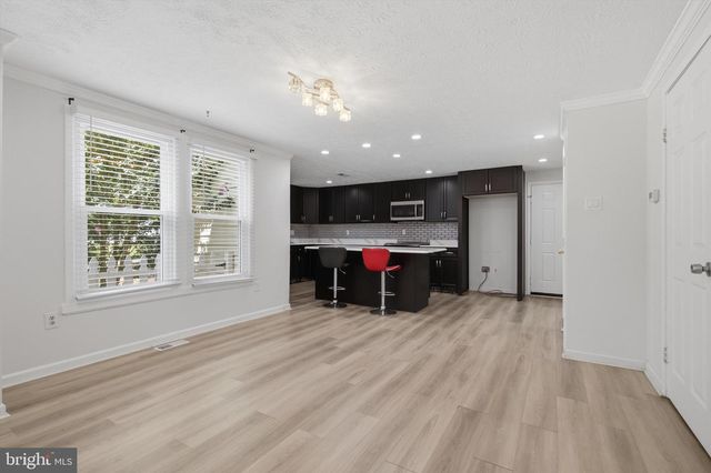 8 SUNNYKING DR, Reisterstown, MD 21136