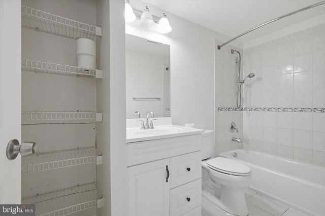 8 SUNNYKING DR, Reisterstown, MD 21136