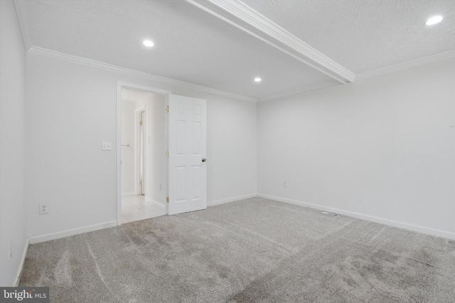 8 SUNNYKING DR, Reisterstown, MD 21136