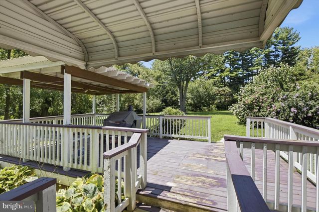 8 SUNNYKING DR, Reisterstown, MD 21136