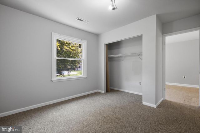 8 SUNNYKING DR, Reisterstown, MD 21136