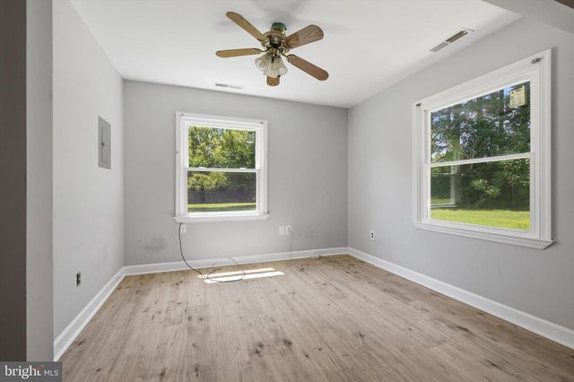8 SUNNYKING DR, Reisterstown, MD 21136