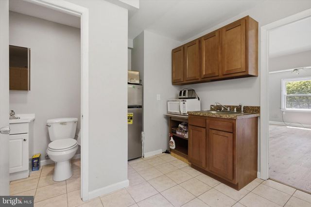8 SUNNYKING DR, Reisterstown, MD 21136