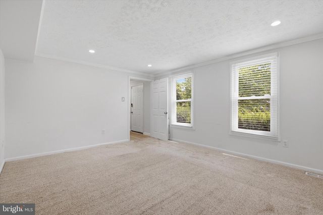 8 SUNNYKING DR, Reisterstown, MD 21136