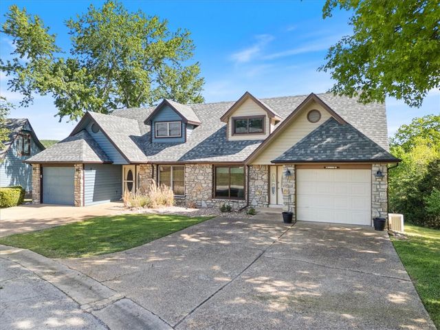 11 Ironwood Drive, Holiday Island, AR 72631