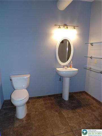 11 2nd Street 218, Bethlehem City, PA 18015