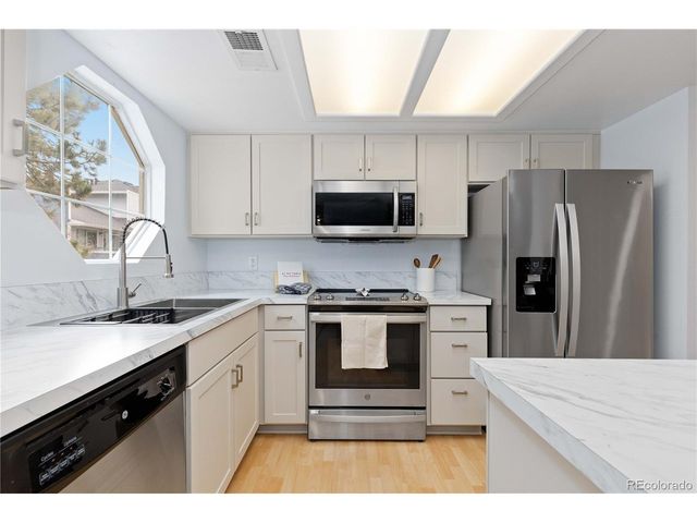 12655 E Pacific Cir C, Aurora, CO 80014