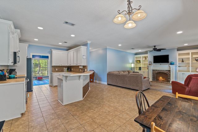 36 Pleasant Hill, Sumrall, MS 39482