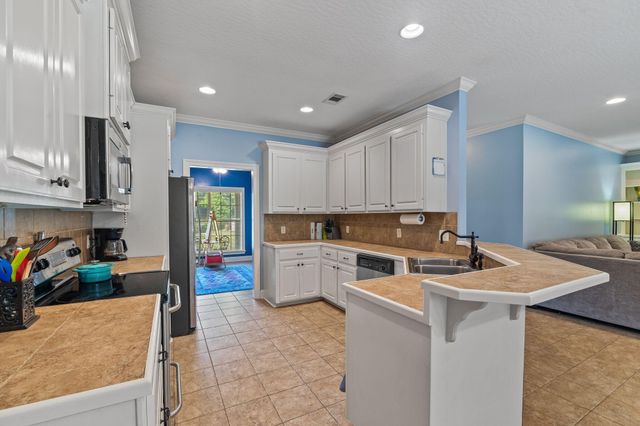 36 Pleasant Hill, Sumrall, MS 39482