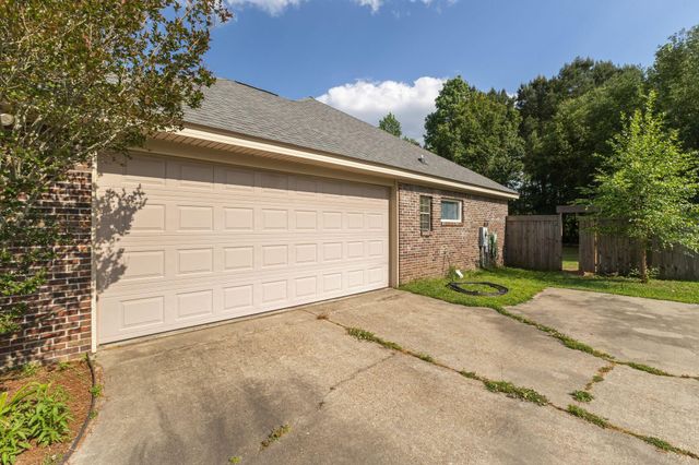 36 Pleasant Hill, Sumrall, MS 39482