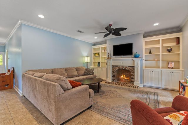 36 Pleasant Hill, Sumrall, MS 39482