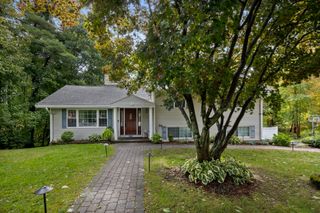 8 Patley Rd, North Reading, MA 01864