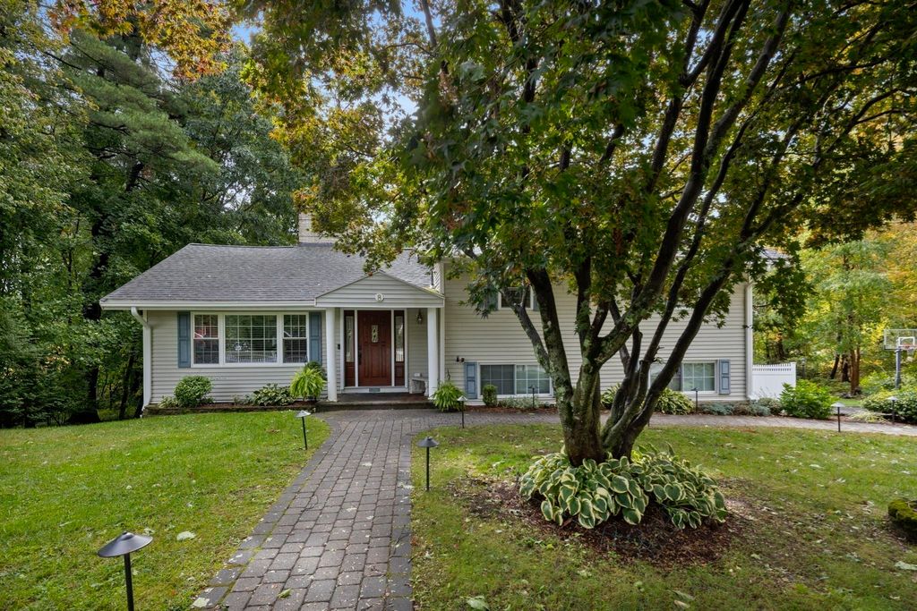 8 Patley Rd, North Reading, MA 01864