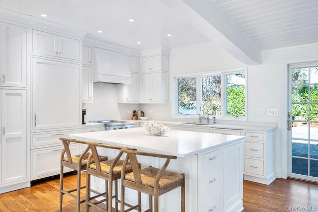 1 Cooper Lane, Quogue, NY 11959