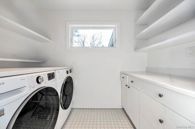 1 Cooper Lane, Quogue, NY 11959