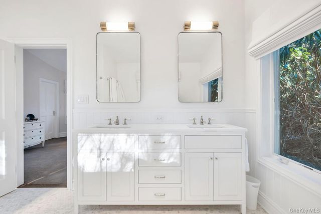 1 Cooper Lane, Quogue, NY 11959