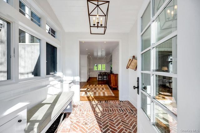 1 Cooper Lane, Quogue, NY 11959