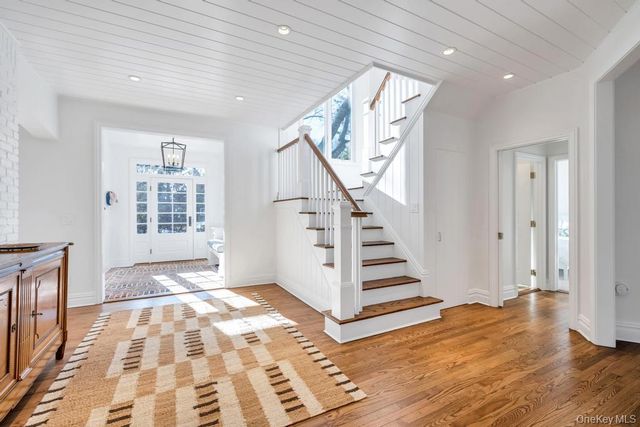 1 Cooper Lane, Quogue, NY 11959