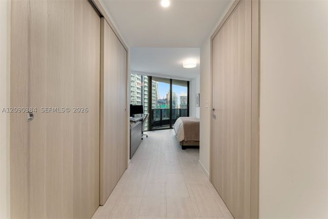 1000 Brickell Plz 2401, Miami, FL 33131