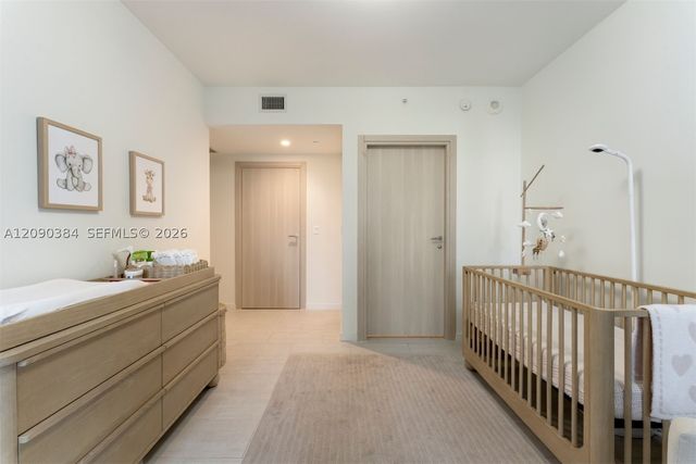 1000 Brickell Plz 2401, Miami, FL 33131